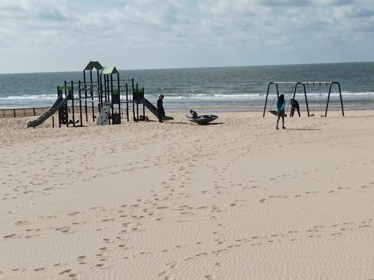Frontaal Zeezicht In Appartement De Strandjutter Oostende Exterior foto